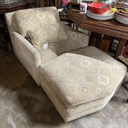 Cream Colored Chair With Ottoman 