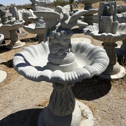 New Birds Fountain Made Out Of Cement Perfect Gift 