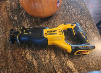 DEWALT 20v  Brushless Nuevo  Tool  only