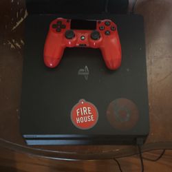 PS4 Slim 1tb With Red Controller