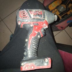M18 IMPACT DRIVER