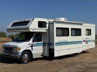 2000 Winnebago Minnie Series