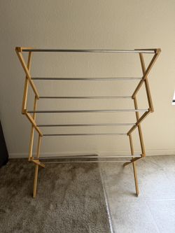 Foldable Wooden Design Sturdy Cloth Hanging Stand