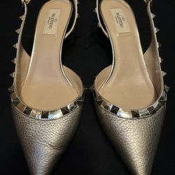Valentino 38.5 Rockstud Accents Leather Slingback Pumps