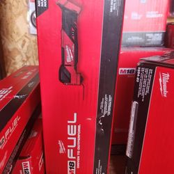 Milwaukee
M18 FUEL 18V Lithium-Ion Cordless Brushless Oscillating Multi-Tool (Tool-Only)