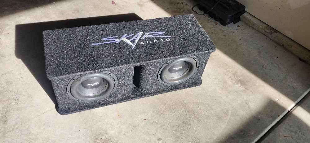 Skar Audio SDR-2X10D4 Loaded Subwoofer Enclosure