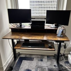 Adjustable Office Desk And Chair With Lumber 