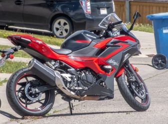 Kawasaki Ninja 400 – Red
