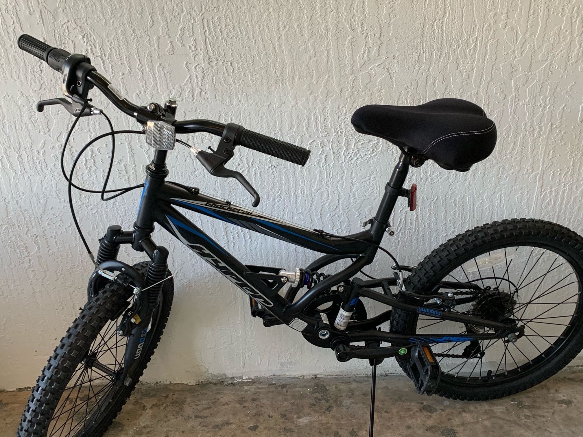 20’ Hyper Shocker Kids Mountain Bike