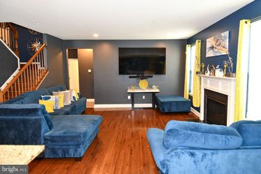 FAMILY ROOM SET