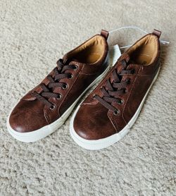Brand New Boys’ Size 2 Brown Sneakers 👟