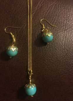 Necklace and earring set
