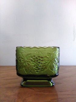 Vintage Avocado Green Glass Square Planter Harvest Grape