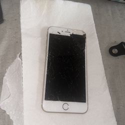 iPhone 6s Screen Cracked 
