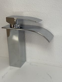 Flash Sales! 🔥🔥 Bathroom Faucet  Chrome Finished 