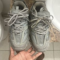 balenciaga track