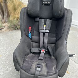 Nuna Rava Convertible Car Seat- Caviar 