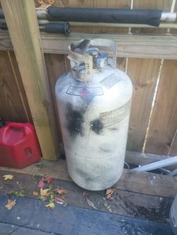 40lb propane tanks