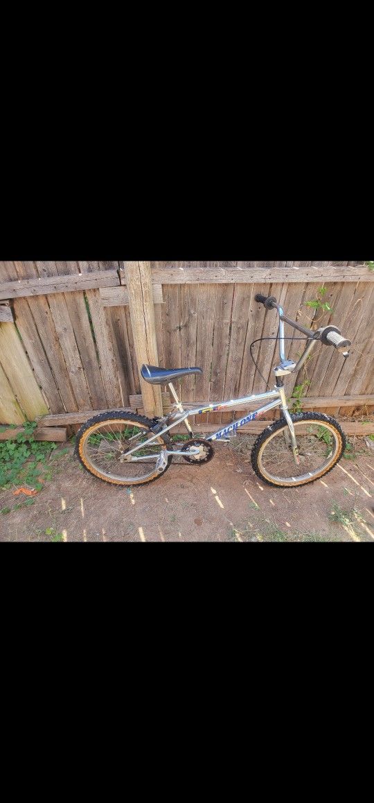 GT Mach One BMX 20"