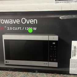 LG Microwave NEW L RPE
