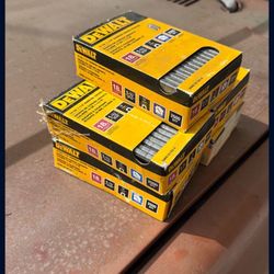 Dewalt 1 1/2 Inch Staples 