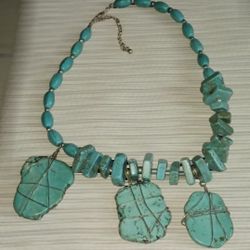 Vintage Chunky Turquoise Necklace, large wrapped stones off centered on necklace, 16"