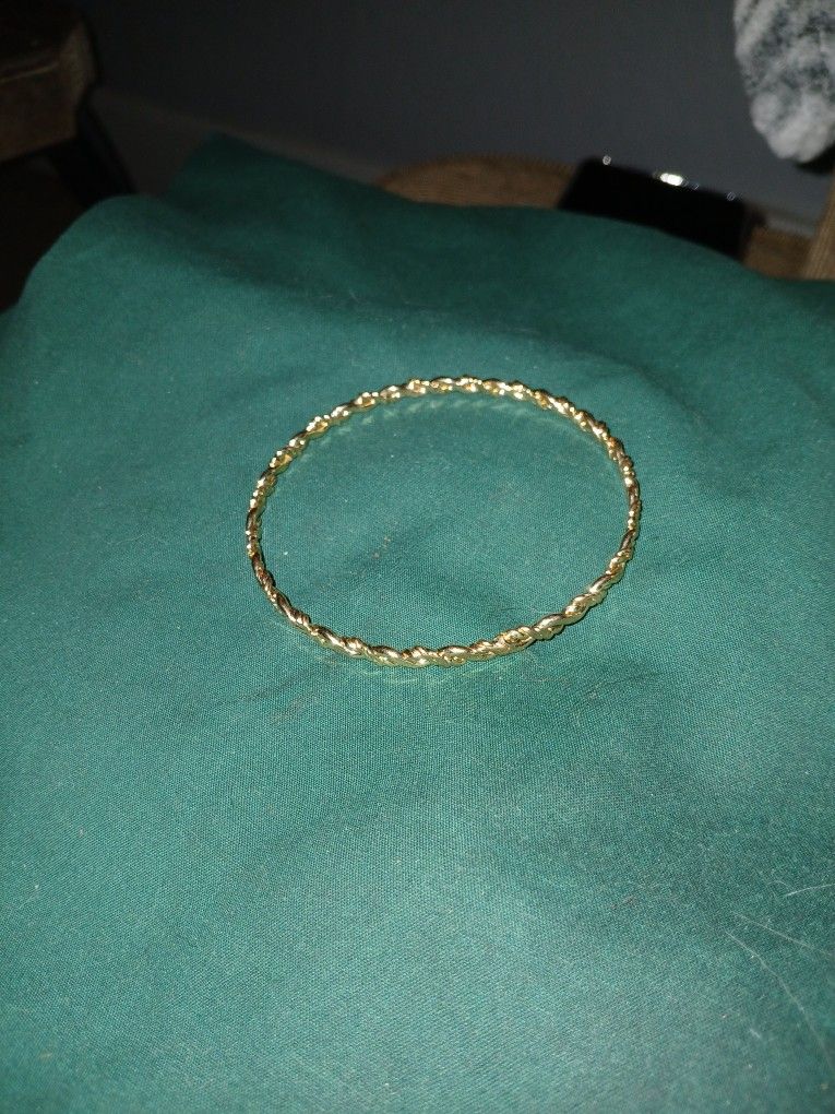 Bracelet