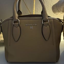 Michael Kors Puede