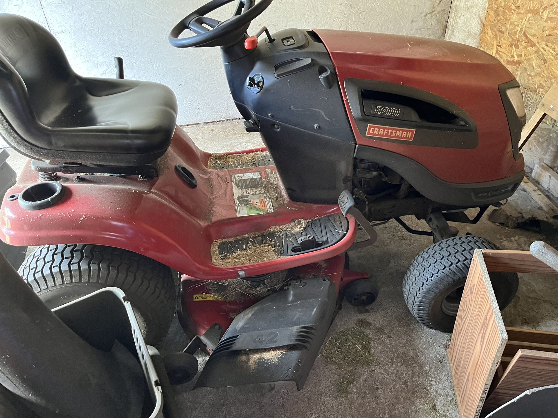 CRAFTSMAN RIDING MOWER