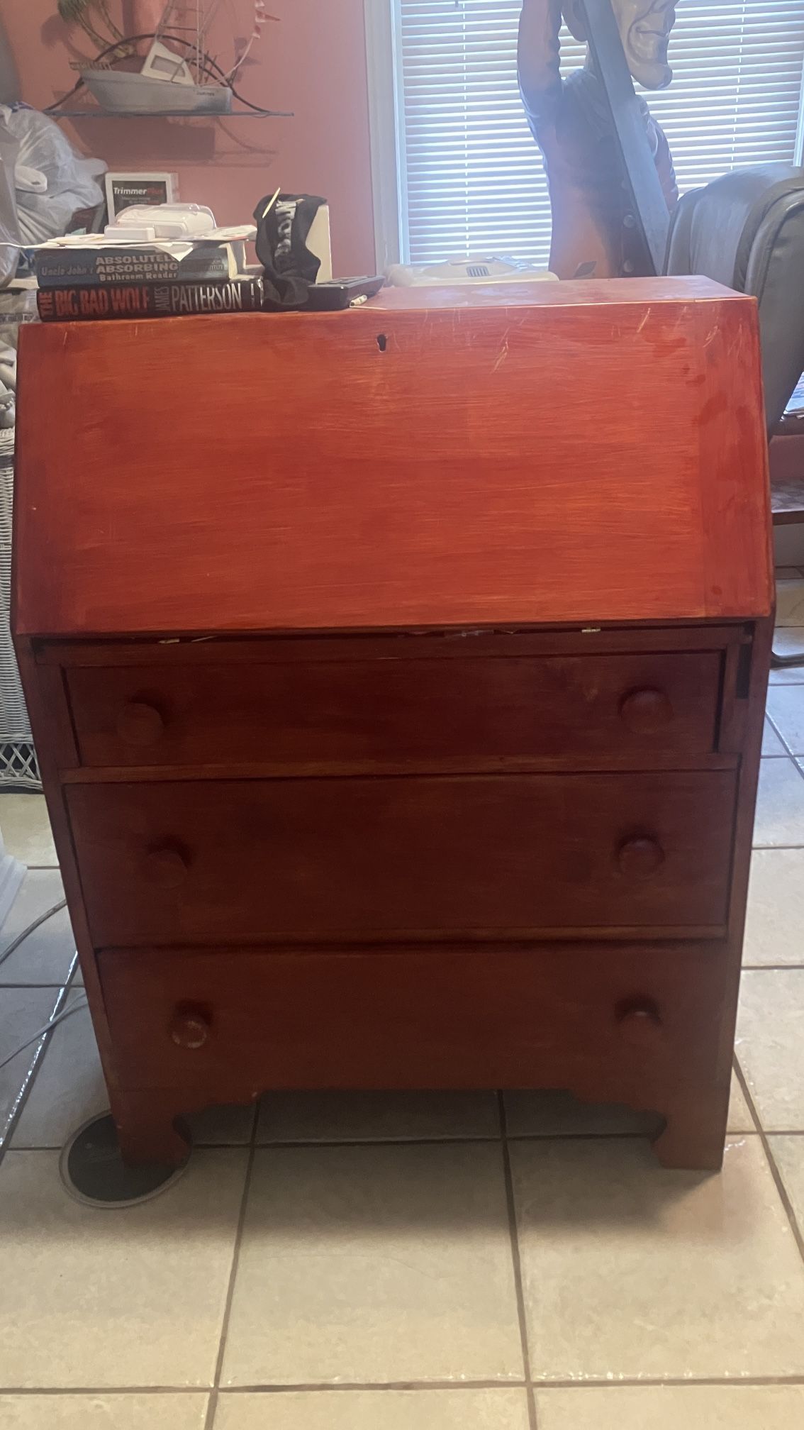  Secretary desk
