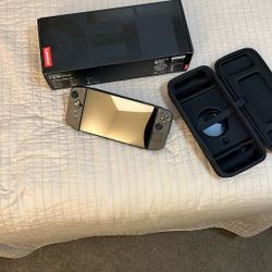 Lenovo Legion Go - Handheld Gaming PC - 1tb SSD 16gb RAM