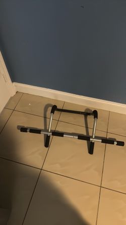 Pull up bar
