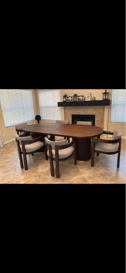 Oval Dining Table with 4 Chairs