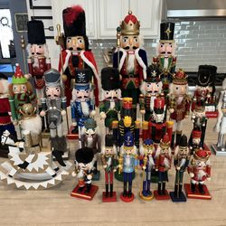 Nutcracker Collection 25 Pieces