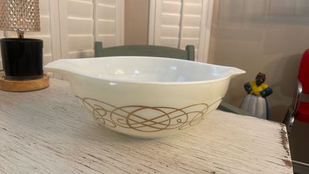 Pyrex, Gold Scroll, .#444