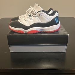 Air Jordan 11 Low ‘Concord Bred’