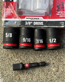 Milwaukee Shockwave 3/8 in. Drive SAE Standard Impact Socket Set (5-Piece)