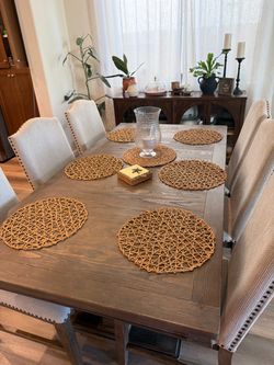 Ashley Furniture Dining Table & 6 Chairs – Excellent Condition