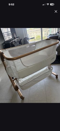 Baby crib $80 or best offer. Need gone asap