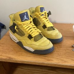 Air Jordan Retro 4 Yellow Lightnin