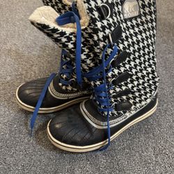 Sorel winter boots size 5
