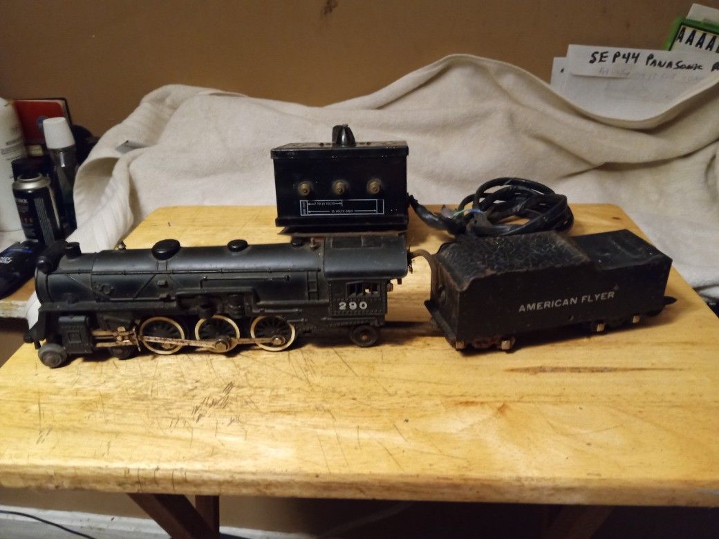 Vintage Train American Flyer Engine 290