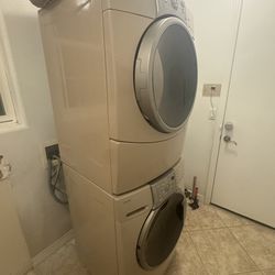 Kenmore Elite large capacity gas washer and dryer