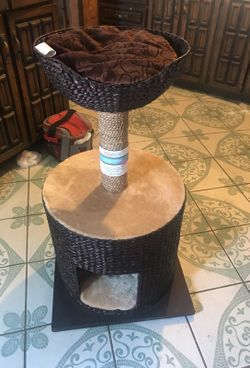 Scratching and bed tower