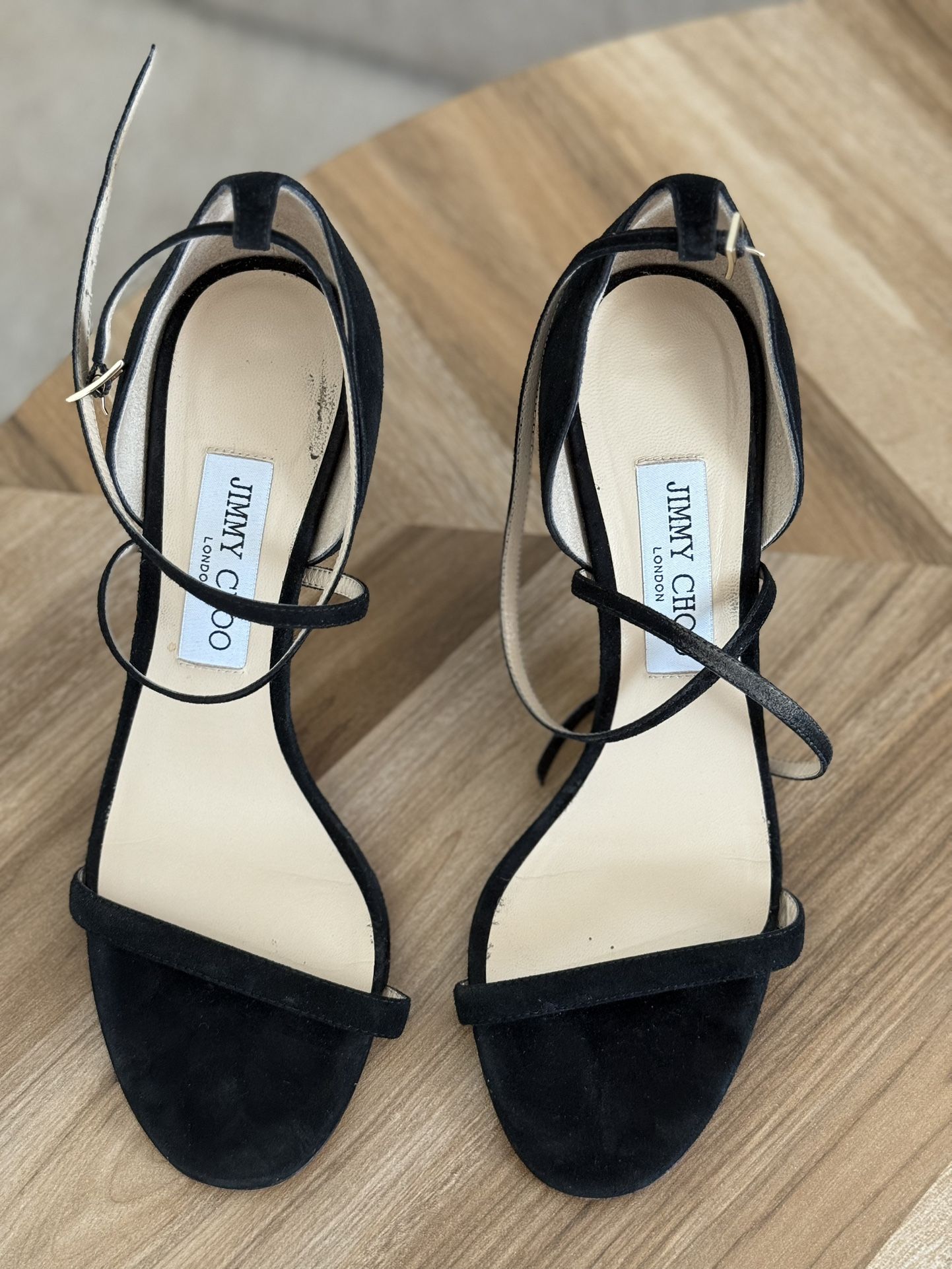 Jimmy Choo (8.5)