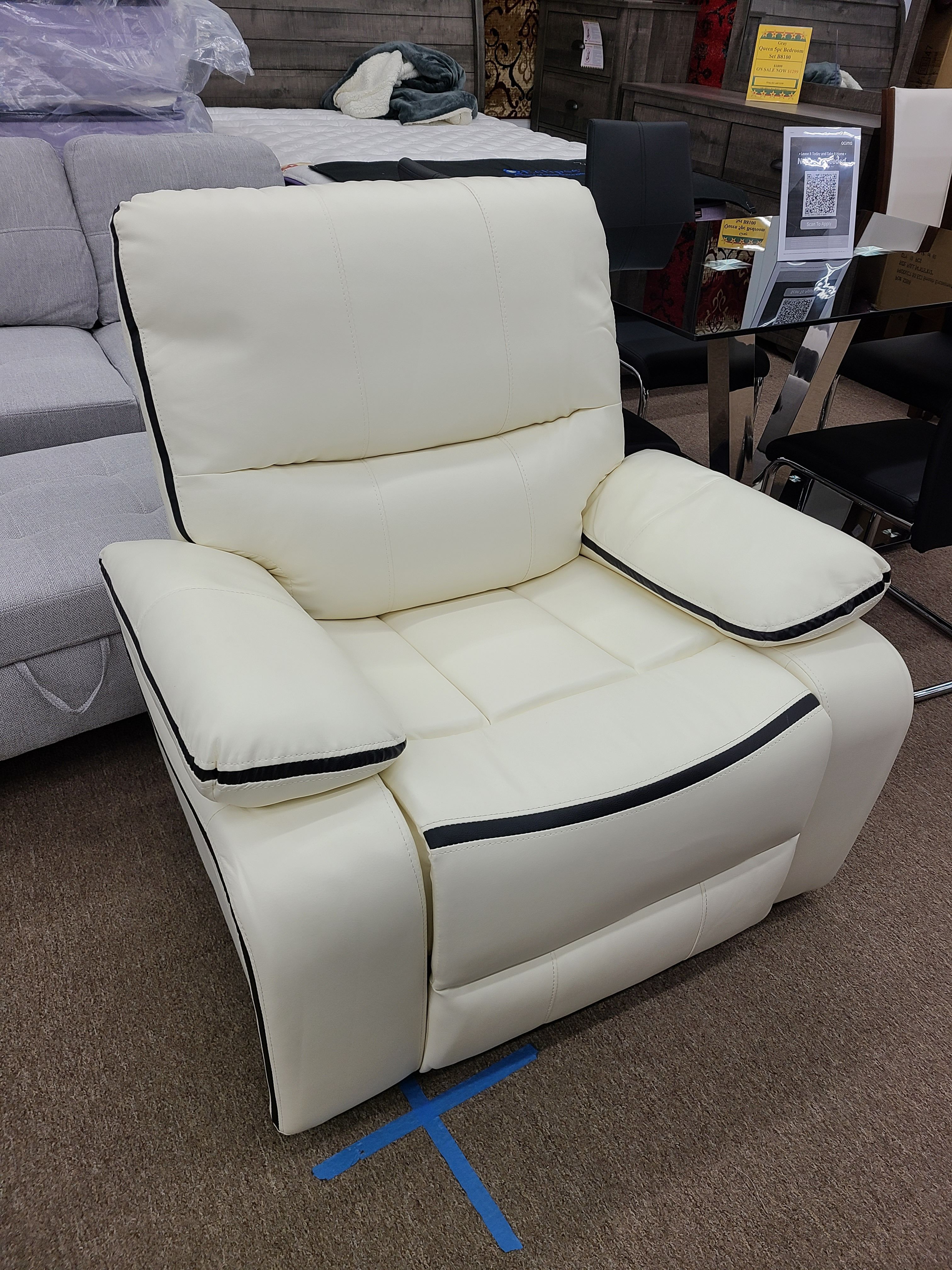FREE LOCAL DELIVERY WHITE FAUX LEATHER RECLINER CHAIR SPECIAL