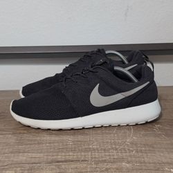 Nike Roshe One Men's Running Shoes Size 10.5