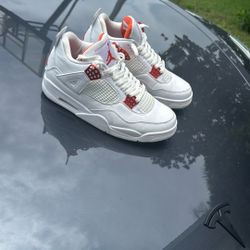 Jordan 4 Metallics Size 9