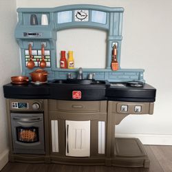 Step2 Play Kitchen 