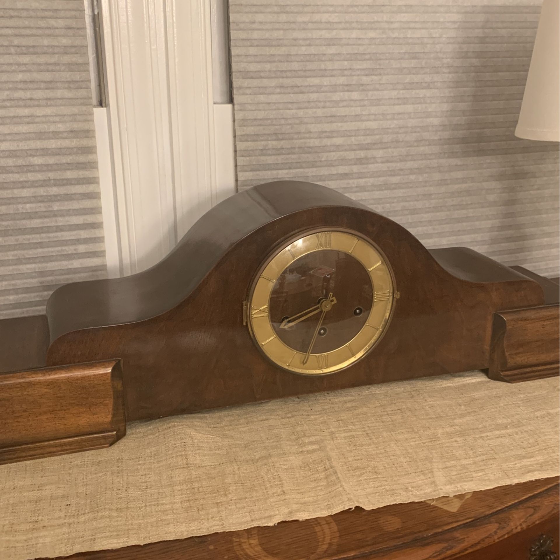 Mantle Clock